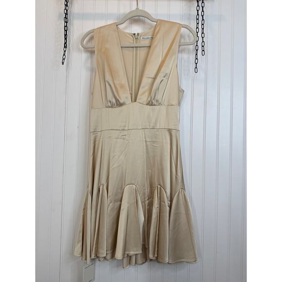 NWT Abercrombie and Fitch Pleated Mini Dress Gold Plunged Party Flared Size M - Picture 2 of 6